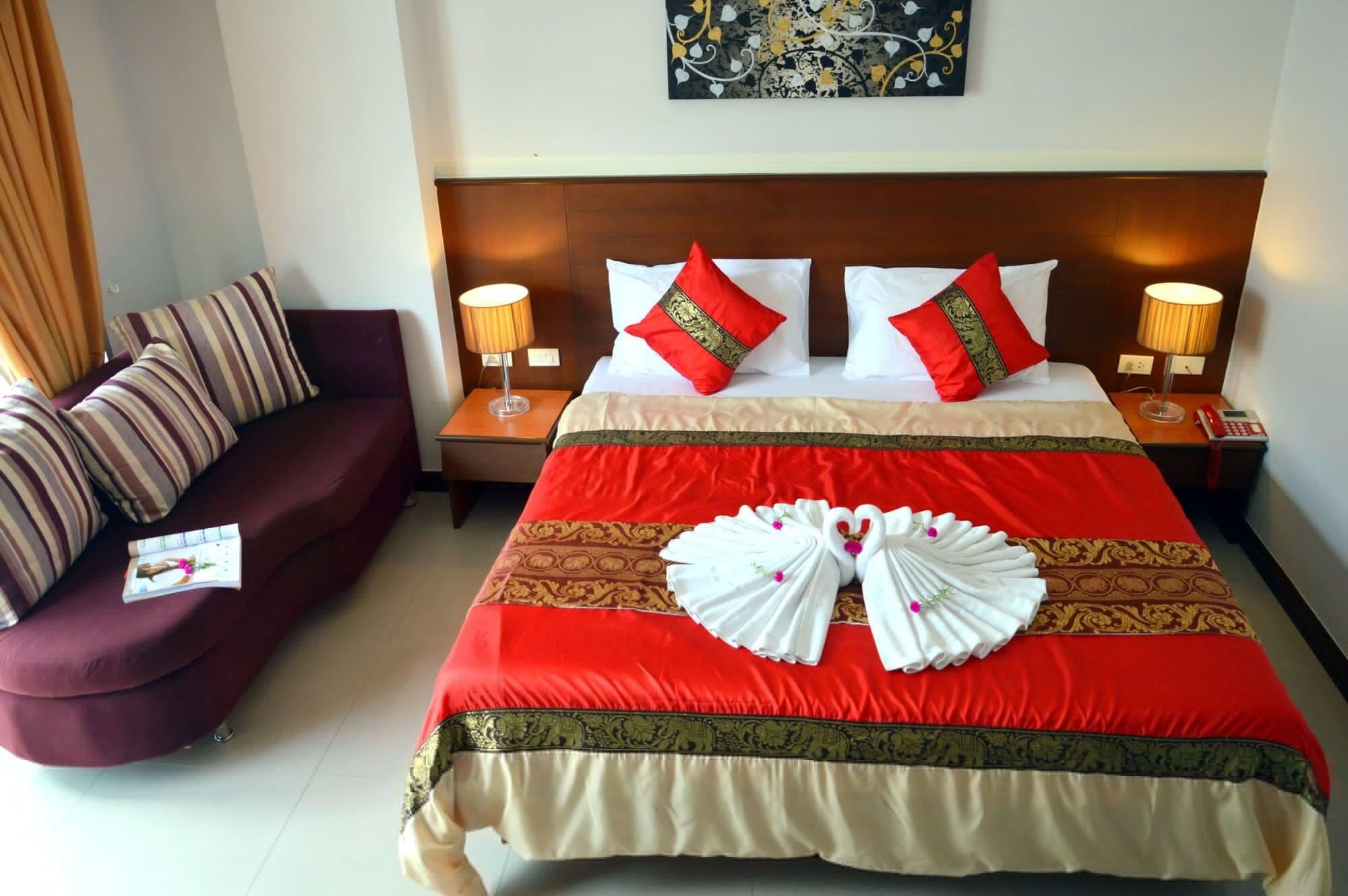 Sharaya Residence Patong Exterior photo