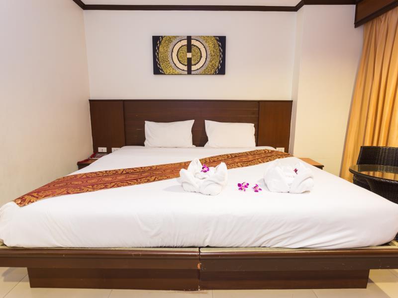 Sharaya Residence Patong Exterior photo