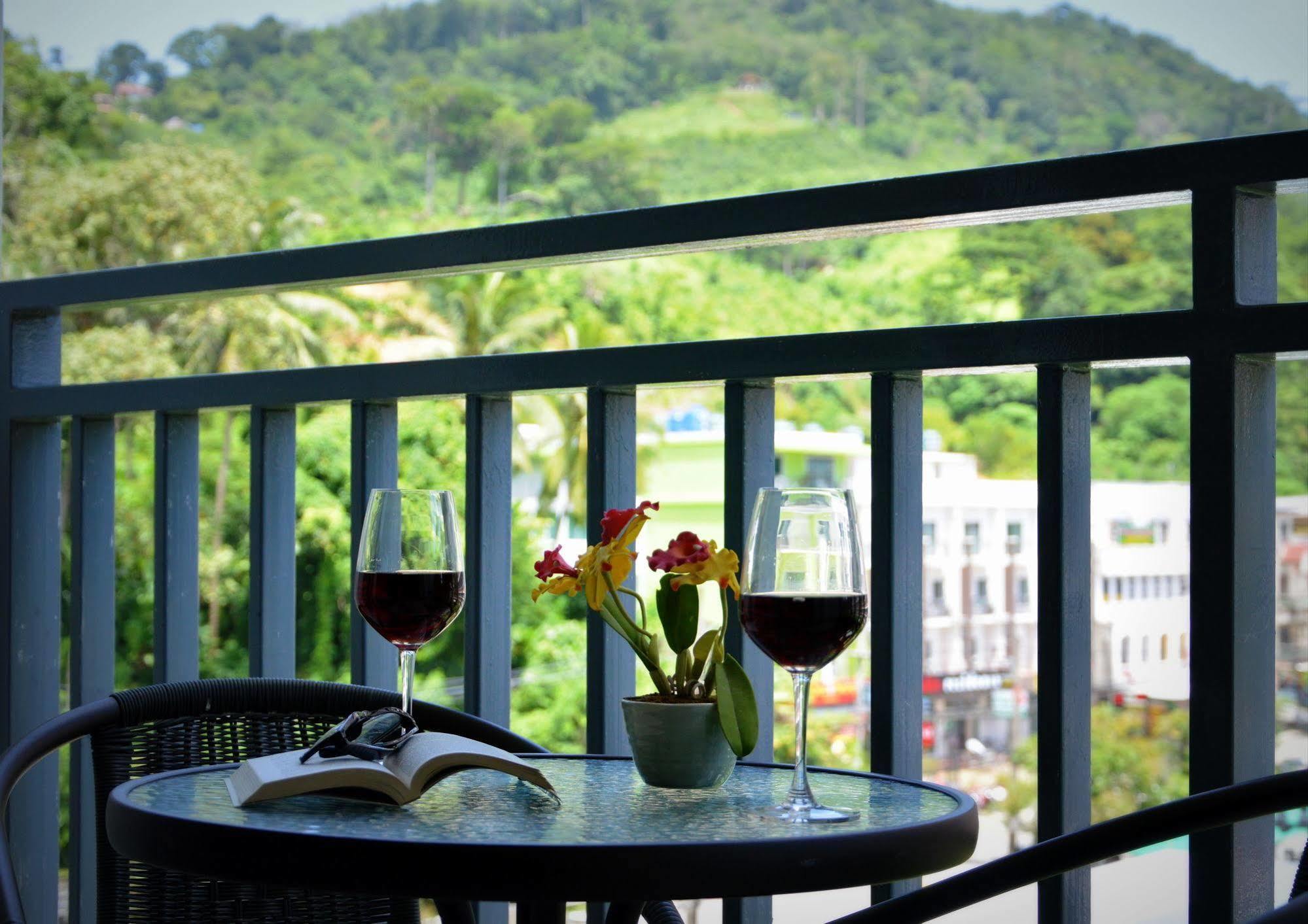 Sharaya Residence Patong Exterior photo
